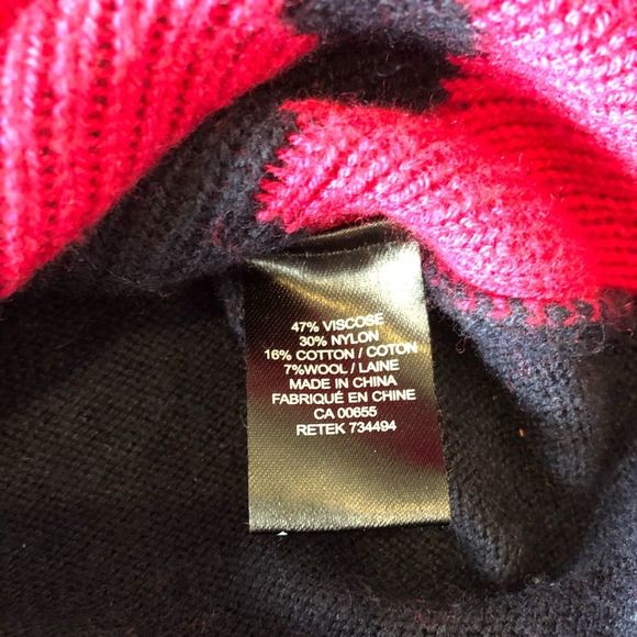 RW&CO. Lion Graphic Scoop Neck Sweater - Picture 6 of 8